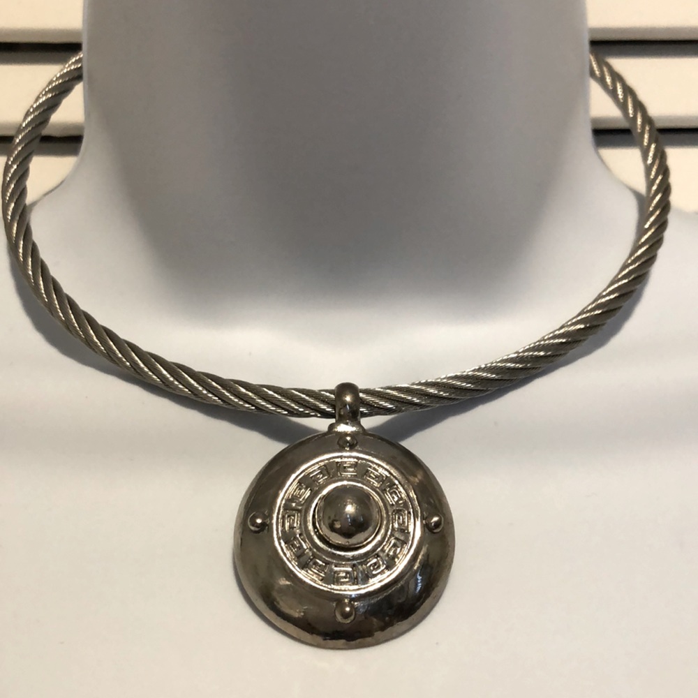 Silver plated cable necklace sundial pendant.